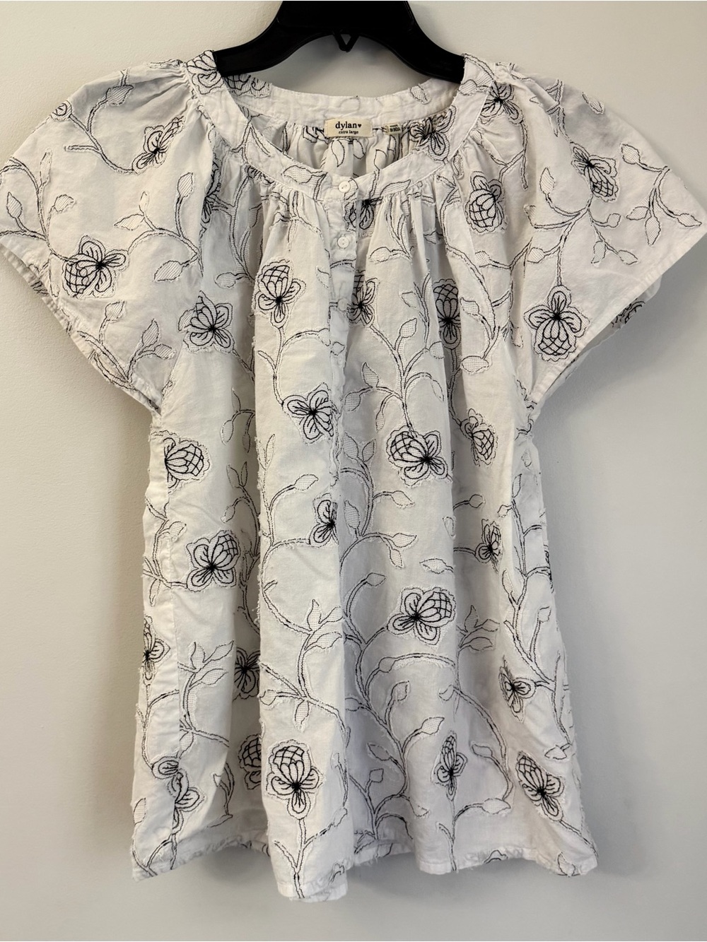 Dylan Embroidered Cotton Short Sleeve Shirt Size XL White Black Appliqué